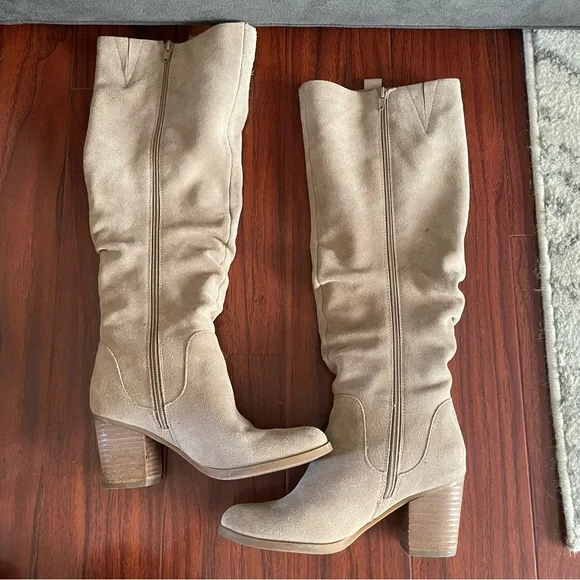 Levity Ursula Beige Suede Leather Scrunch Slouch knee High Block Heel Boots Sz 7 - Picture 6 of 10
